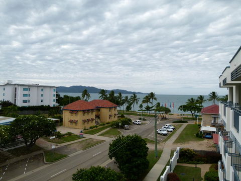 Madison Ocean Breeze Apartments - Sunshine Coast Guide 39