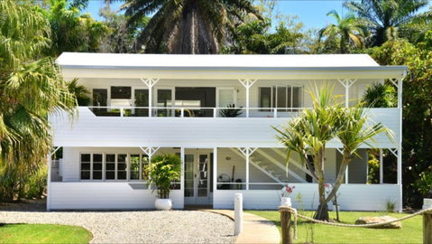 Jamaica Beach House - Sunshine Coast Guide 41