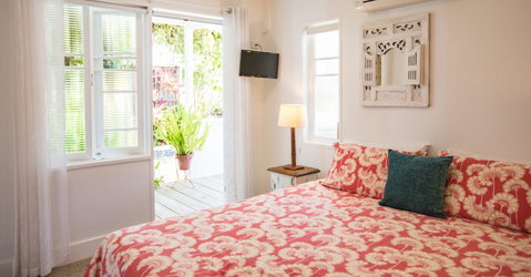 Jamaica Beach House - Sunshine Coast Guide 13