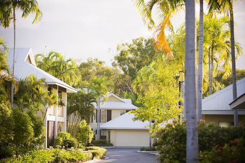 Paradise Links Resort Port Douglas - Sunshine Coast Guide 1