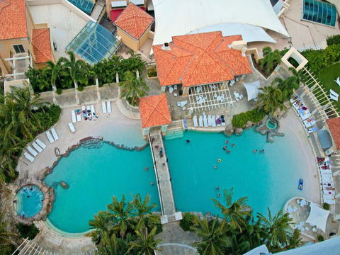 Beach Stay - Ocean & Riverview Resort Chevron Renaissance Central Surfers Paradise - Sunshine Coast Guide 12