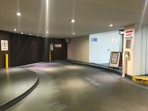 Beach Stay - Ocean & Riverview Resort Chevron Renaissance Central Surfers Paradise - Sunshine Coast Guide 31