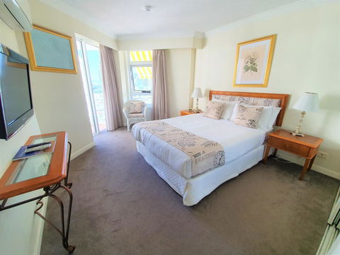 Broadbeach Holiday Apartments - Sunshine Coast Guide 14