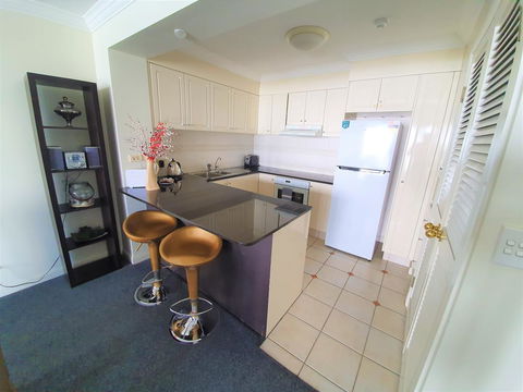 Broadbeach Holiday Apartments - Sunshine Coast Guide 29