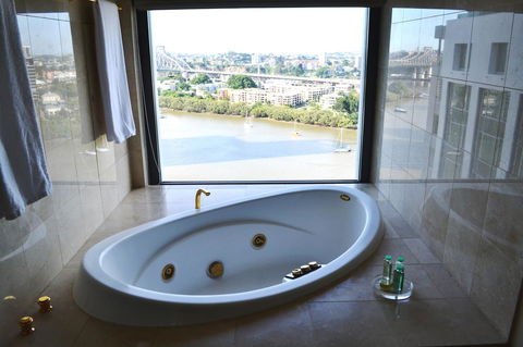 Stamford Plaza Brisbane - Sunshine Coast Guide 41