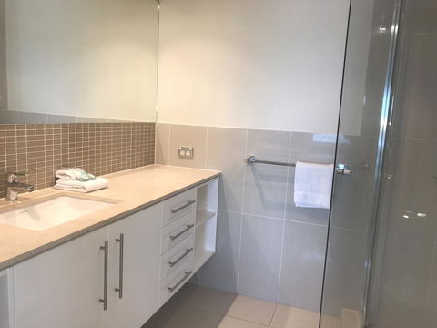 Proximity Waterfront Apartments - Sunshine Coast Guide 11