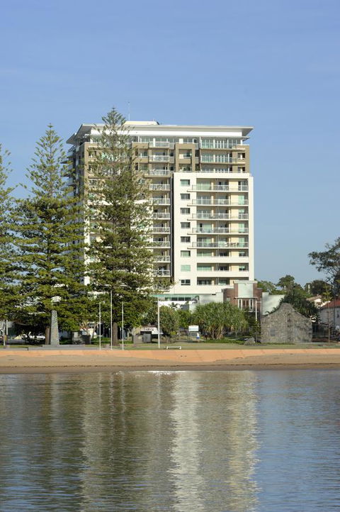 Proximity Waterfront Apartments - Sunshine Coast Guide 24
