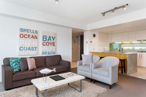 Proximity Waterfront Apartments - Sunshine Coast Guide 32