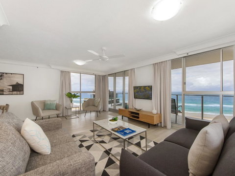 Sunbird Beach Resort Main Beach - Sunshine Coast Guide 32