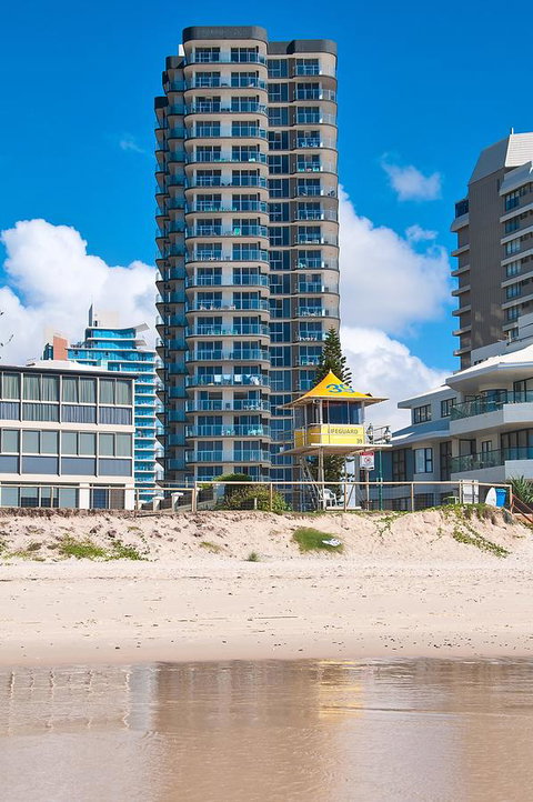 Sunbird Beach Resort Main Beach - Sunshine Coast Guide 34
