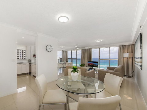 Sunbird Beach Resort Main Beach - Sunshine Coast Guide 15
