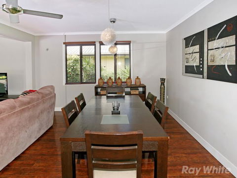 Beach House On Jones Parade, Central Coolum Beach - Sunshine Coast Guide 7