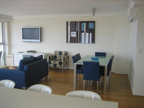 Talisman Apartments - Sunshine Coast Guide 13