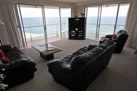 Talisman Apartments - Sunshine Coast Guide 16