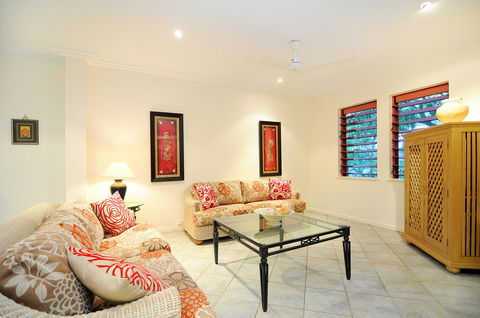 Oasis At Palm Cove - Sunshine Coast Guide 17