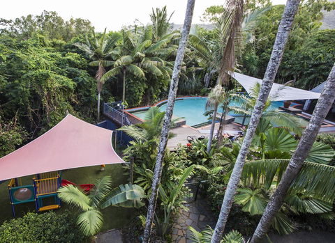 Oasis At Palm Cove - Sunshine Coast Guide 2