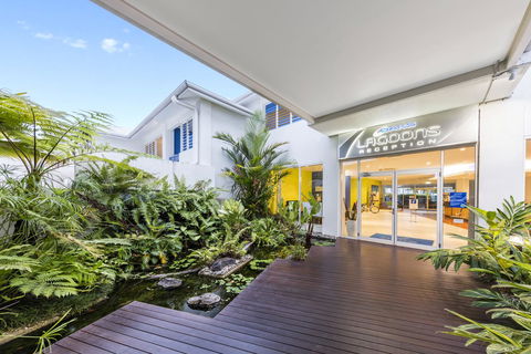 Silkari Lagoons Port Douglas - Sunshine Coast Guide 11