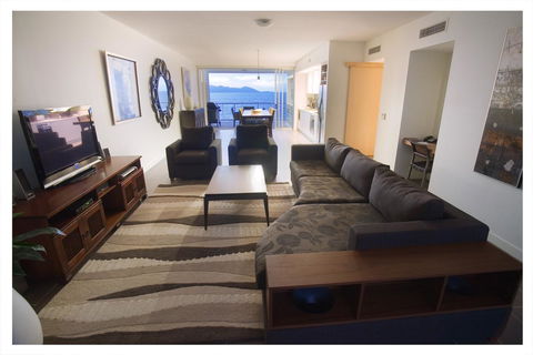 1 Bright Point Apartment 5201 - Sunshine Coast Guide 1