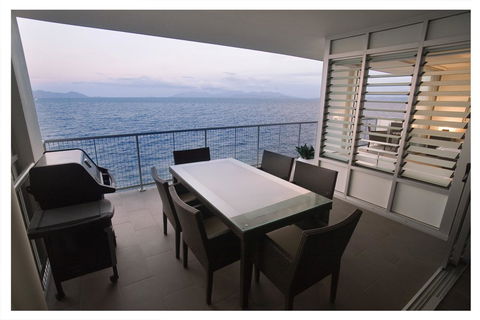 1 Bright Point Apartment 5201 - Sunshine Coast Guide 5