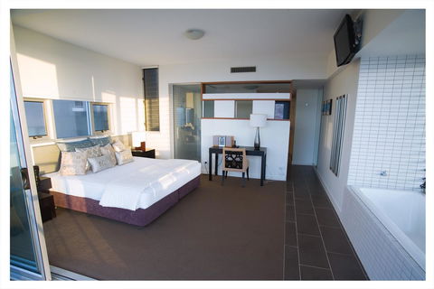 1 Bright Point Apartment 5201 - Sunshine Coast Guide 6