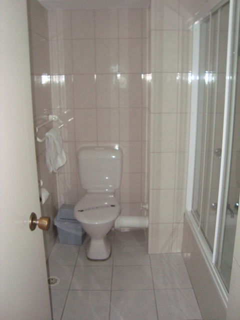 Grosvenor Beachfront Apartments Surfers Paradise - Sunshine Coast Guide 17