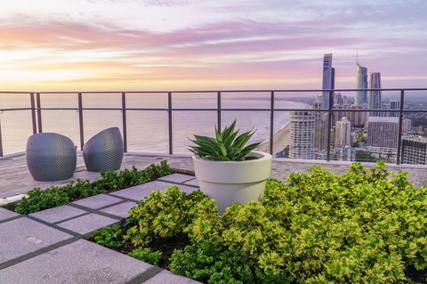 Rhapsody Resort - Official - Sunshine Coast Guide 11