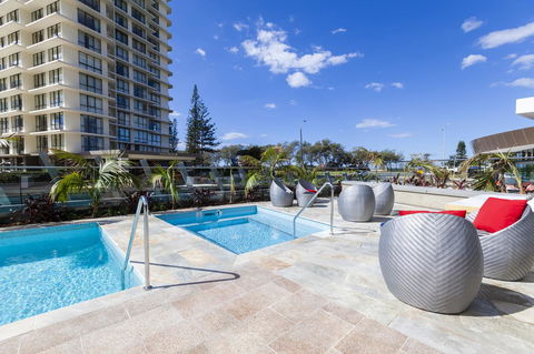 Rhapsody Resort - Official - Sunshine Coast Guide 35