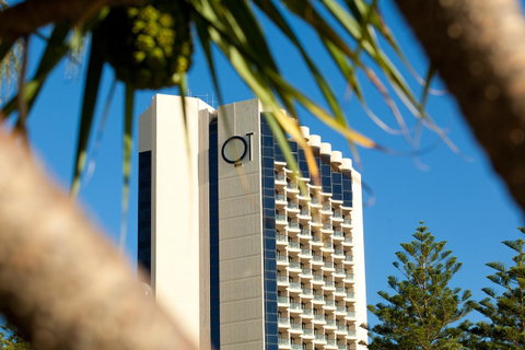 QT Gold Coast - Sunshine Coast Guide 1