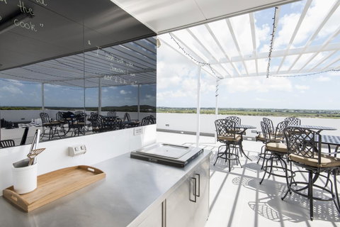 Riviera Mackay - Sunshine Coast Guide 17