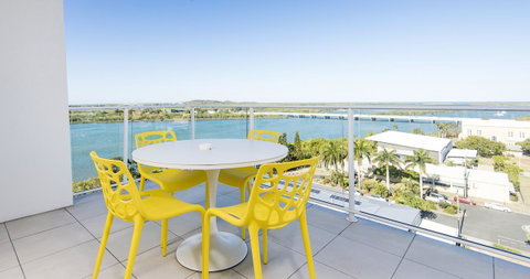 Riviera Mackay - Sunshine Coast Guide 2