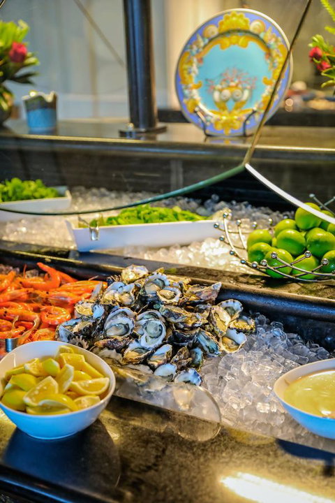 Imperial Hotel Gold Coast - Sunshine Coast Guide 14