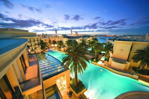 Imperial Hotel Gold Coast - Sunshine Coast Guide 8