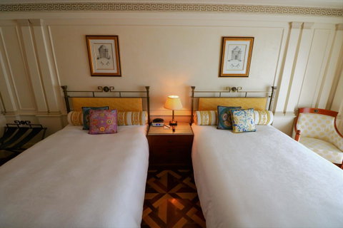 Imperial Hotel Gold Coast - Sunshine Coast Guide 32