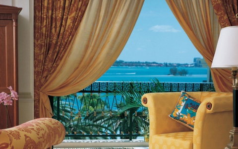 Imperial Hotel Gold Coast - Sunshine Coast Guide 33