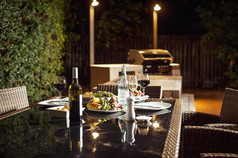 At The Sound Noosa Motel - Sunshine Coast Guide 4
