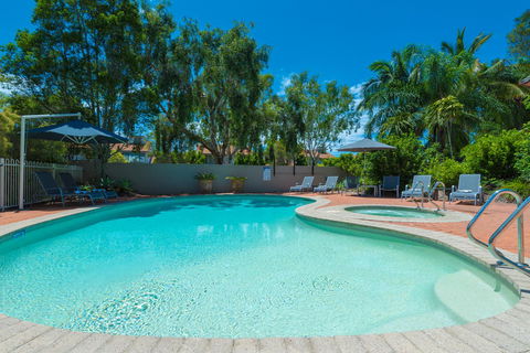 At The Sound Noosa Motel - Sunshine Coast Guide 10