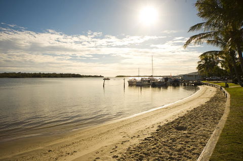 At The Sound Noosa Motel - Sunshine Coast Guide 12