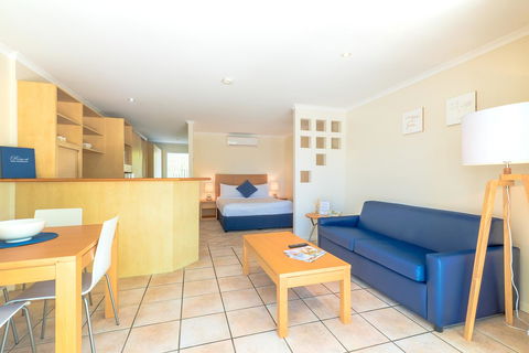 At The Sound Noosa Motel - Sunshine Coast Guide 28