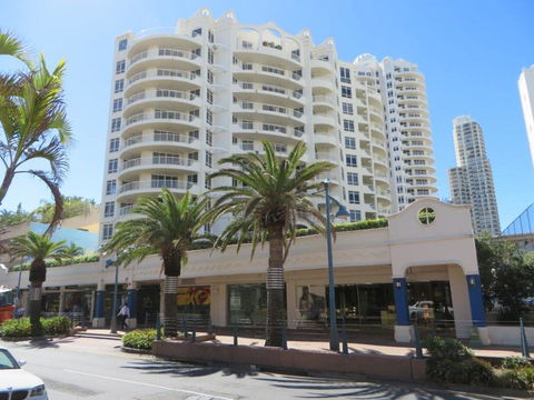 APR Private SUITES MOROC By The Beach - Sunshine Coast Guide 9