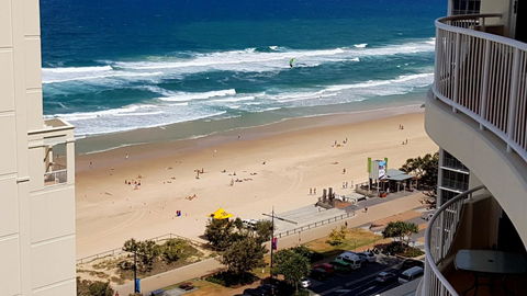 APR Private SUITES MOROC By The Beach - Sunshine Coast Guide 0