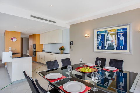 Aria Apartments - Sunshine Coast Guide 17