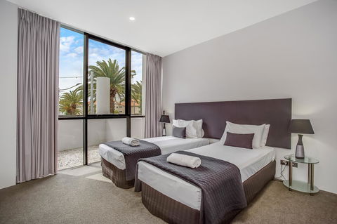 Aria Apartments - Sunshine Coast Guide 9