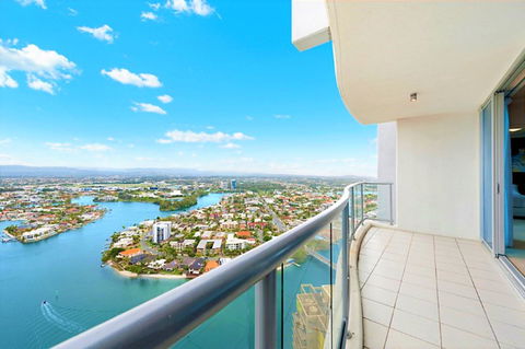 The Towers Of Chevron Renaissance - Holidays Gold Coast - Sunshine Coast Guide 12