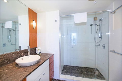 The Towers Of Chevron Renaissance - Holidays Gold Coast - Sunshine Coast Guide 38