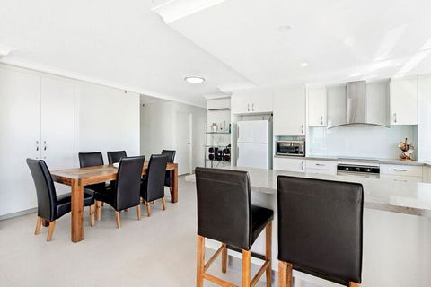 ULTIQA Beach Haven On Broadbeach - Sunshine Coast Guide 14