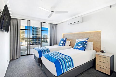 ULTIQA Beach Haven On Broadbeach - Sunshine Coast Guide 4