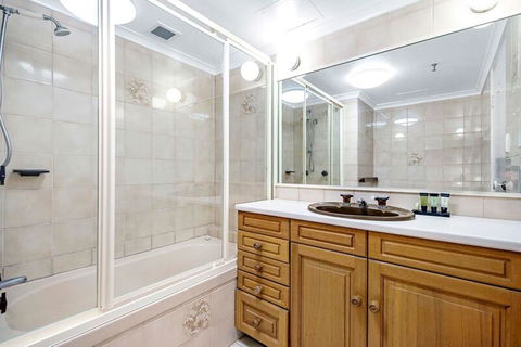 ULTIQA Beach Haven On Broadbeach - Sunshine Coast Guide 39