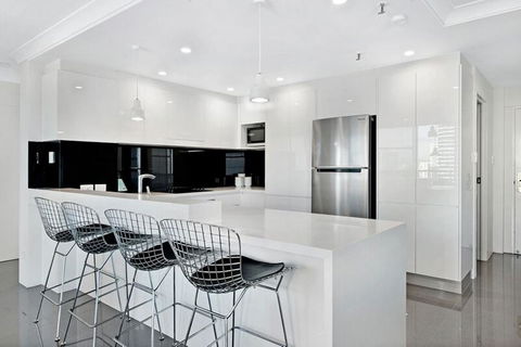 ULTIQA Beach Haven On Broadbeach - Sunshine Coast Guide 9