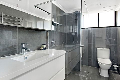ULTIQA Beach Haven On Broadbeach - Sunshine Coast Guide 6