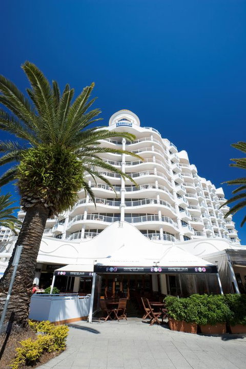 The Phoenician Resort - Sunshine Coast Guide 4